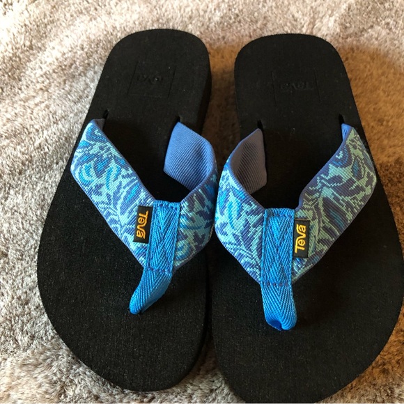 Teva Sandals size 5 - Picture 2 of 8